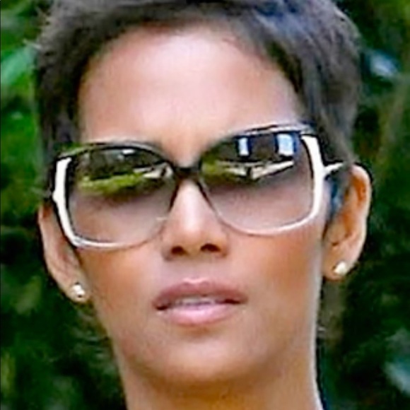 💔💔SOLD🕶 Celeb Balenciaga Sunnies 🕶 - Picture 8 of 8